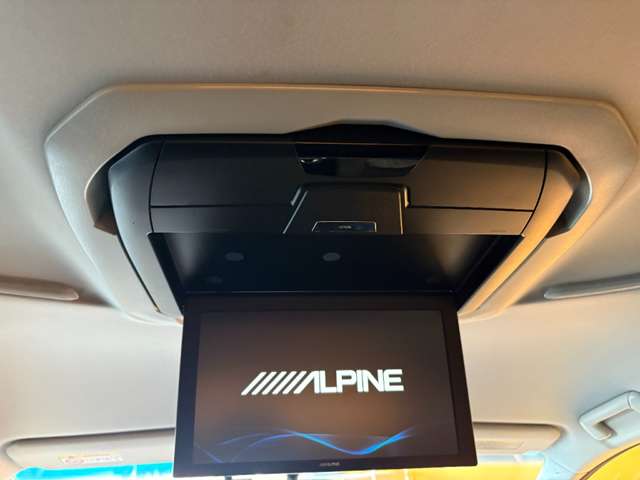Toyota Alphard 6