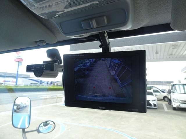 Mitsubishi Fuso Canter 9