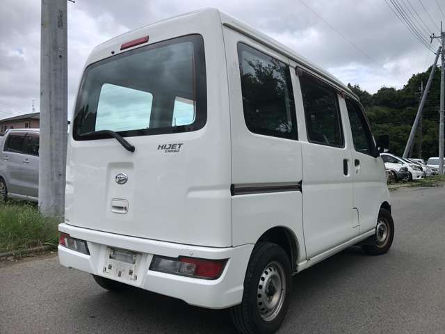 Daihatsu Hijet Cargo 6