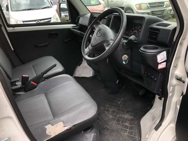 Daihatsu Hijet Cargo 9