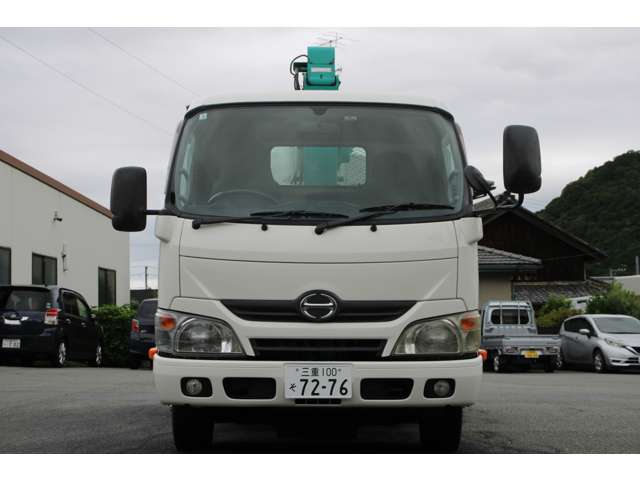 Hino Dutro 4
