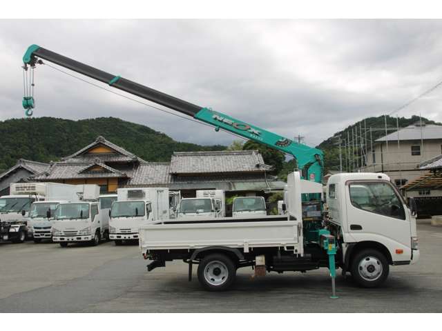 Hino Dutro 7