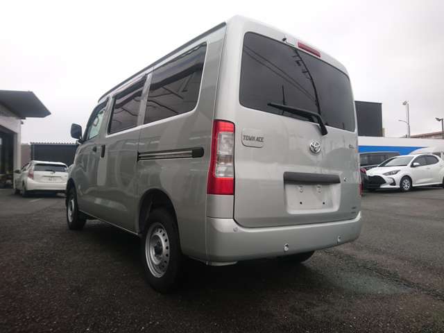 Toyota Town Ace Van 11