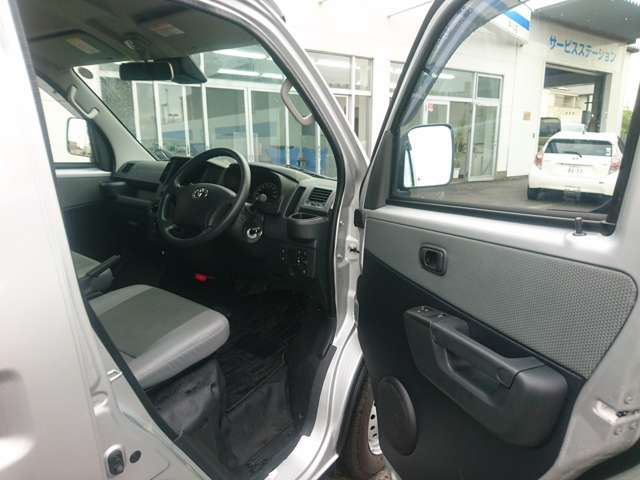 Toyota Town Ace Van 12