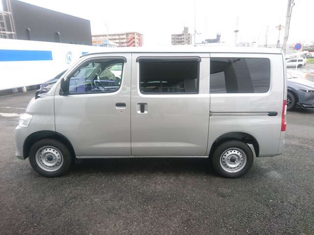 Toyota Town Ace Van 8