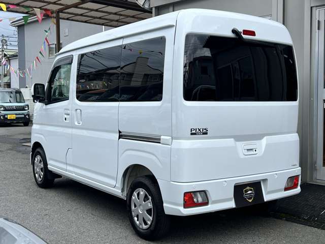 Toyota Pixis Van 7