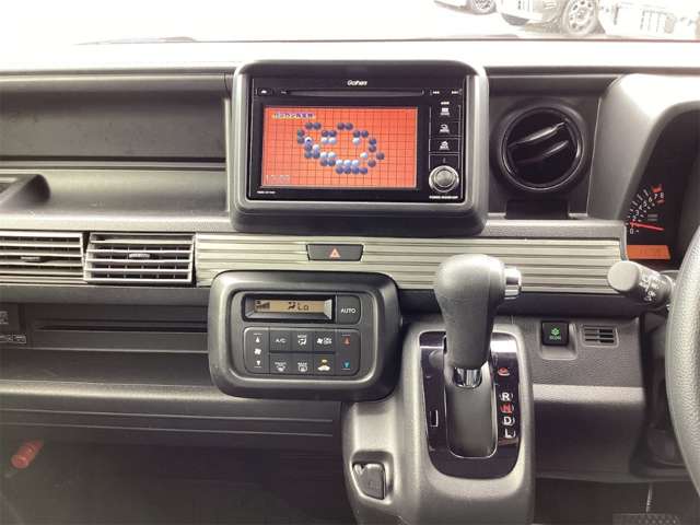 Honda N-VAN 8