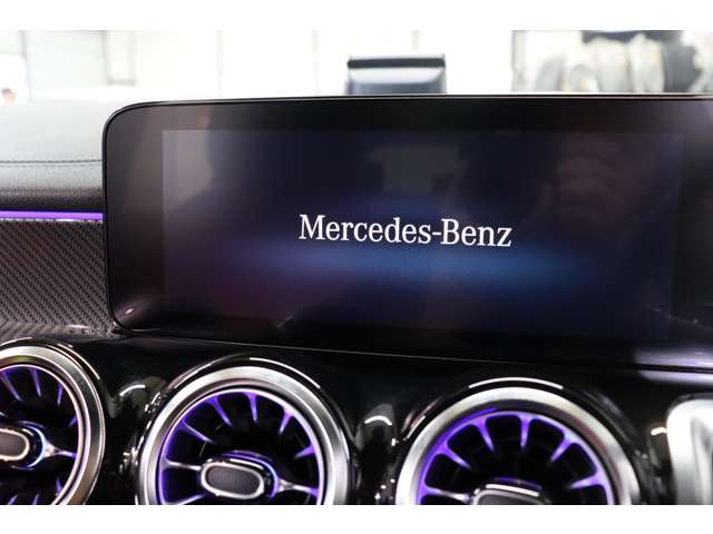 Mercedes-Benz GLB 11