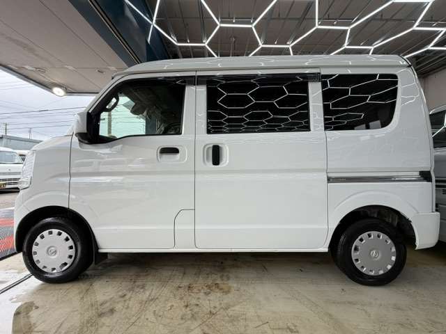 Nissan NV100 Clipper 12