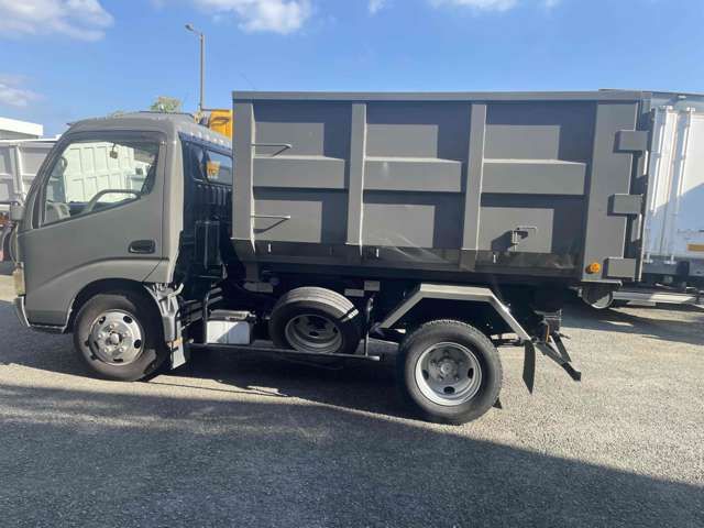 Hino Dutro 2