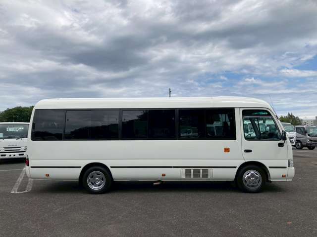 Toyota Coaster 4