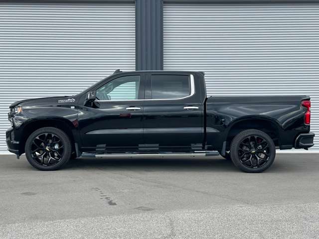 Chevrolet Silverado 4