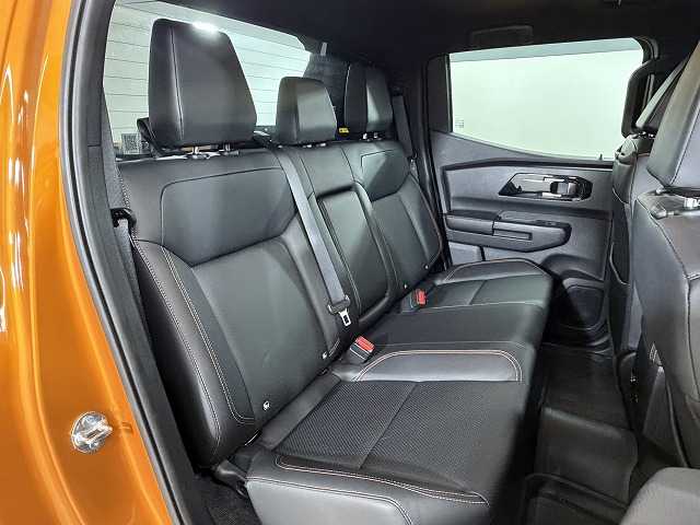 Mitsubishi Triton 12