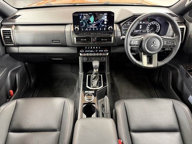 Mitsubishi Triton 2
