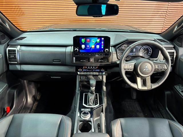 Mitsubishi Triton 2