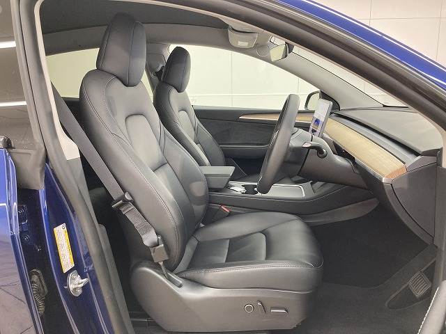 Tesla Model Y 11