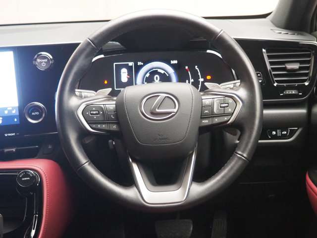 Lexus NX 10