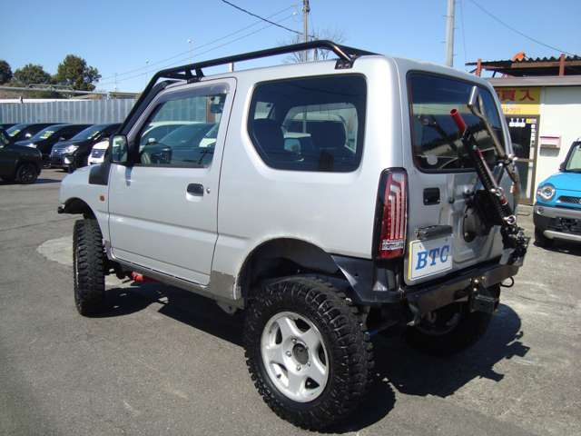 Suzuki Jimny 10