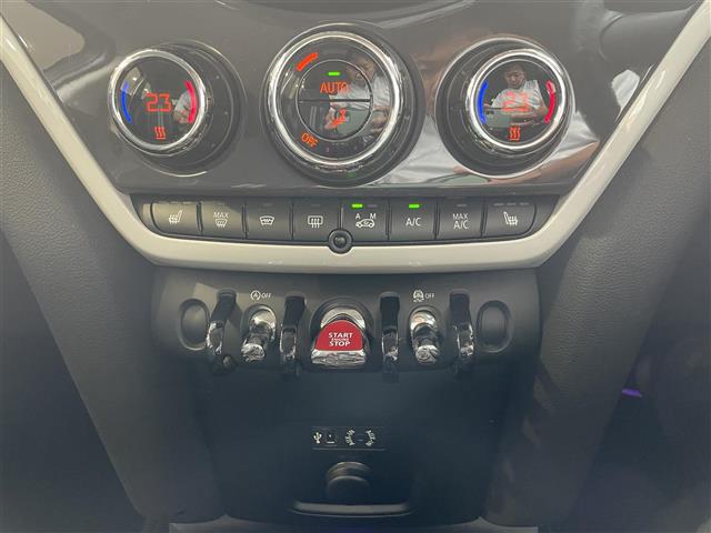 MINI Crossover 9