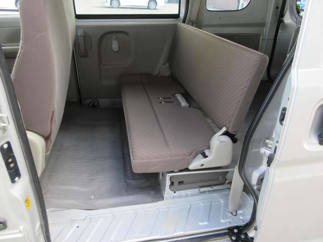 Suzuki Every 12