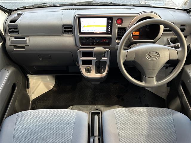 Daihatsu Hijet Deck Van 10