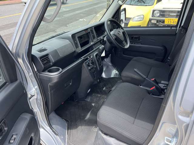 Daihatsu Hijet Cargo 12
