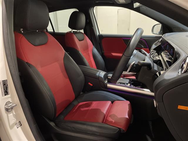 Mercedes-Benz GLA-Class 4