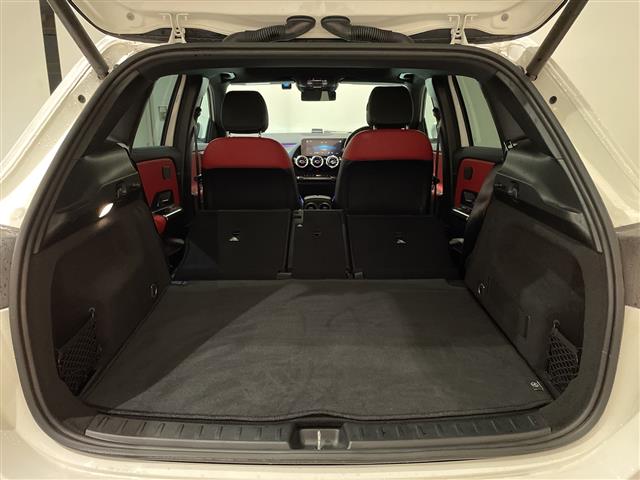 Mercedes-Benz GLA-Class 9