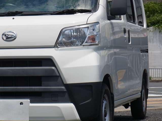 Daihatsu Hijet Cargo 3