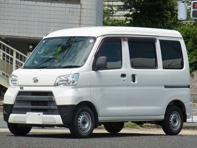 Daihatsu Hijet Cargo 4