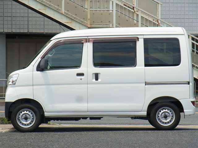 Daihatsu Hijet Cargo 5