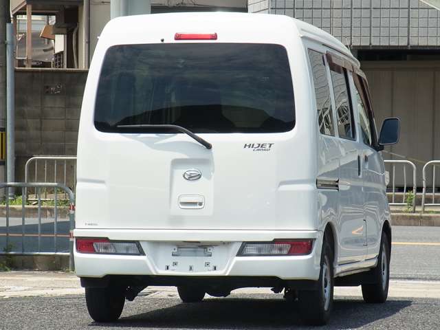 Daihatsu Hijet Cargo 7