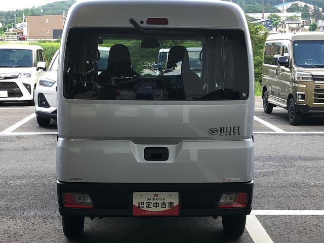 Daihatsu Hijet Cargo 6