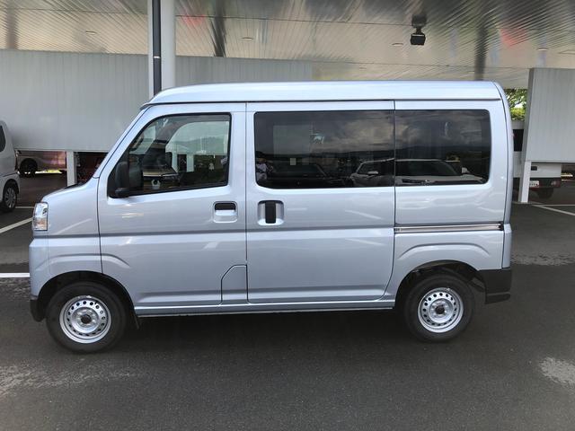 Daihatsu Hijet Cargo 7