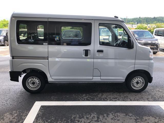 Daihatsu Hijet Cargo 8