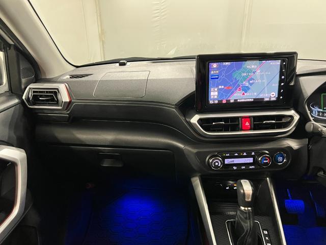 Daihatsu Rocky 6