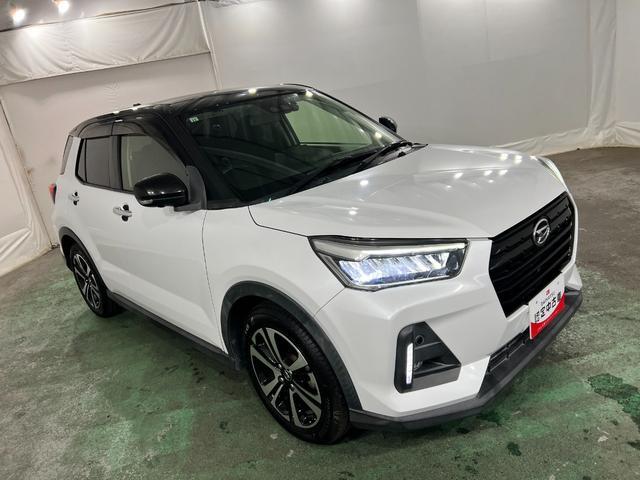 Daihatsu Rocky 9