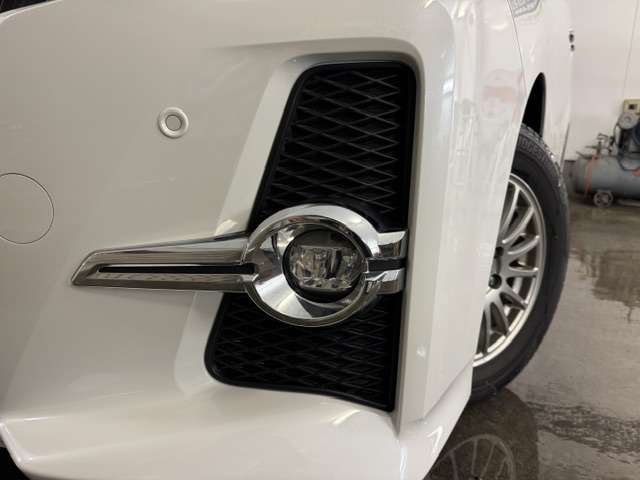 Toyota Alphard 4