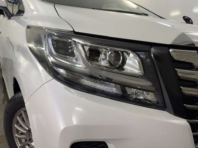 Toyota Alphard 8