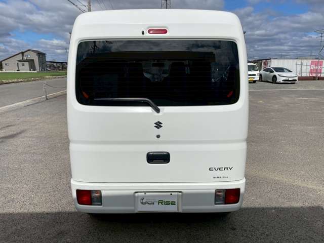 Suzuki Every 8