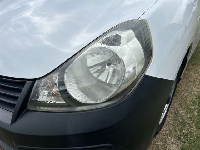 Mitsubishi ランサーカーゴ 12