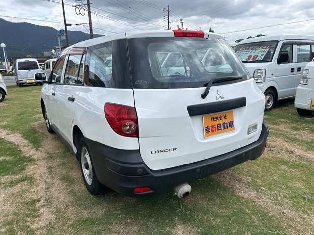 Mitsubishi ランサーカーゴ 6