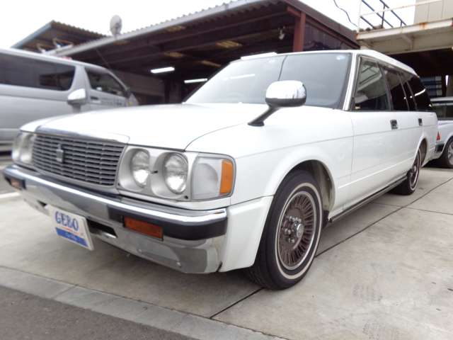 Toyota Crown Van 3