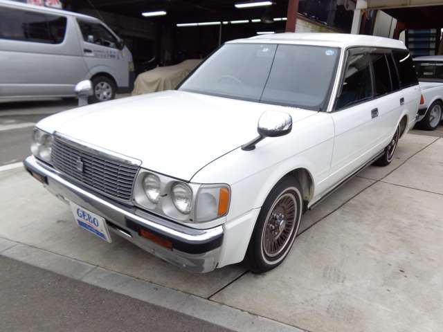 Toyota Crown Van 6