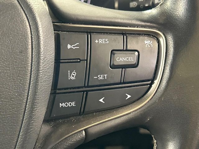 Lexus UX 5