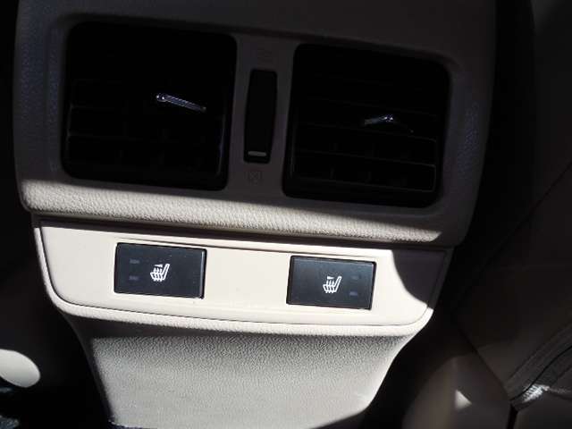 Subaru Legacy Outback 11