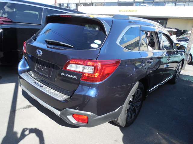 Subaru Legacy Outback 5