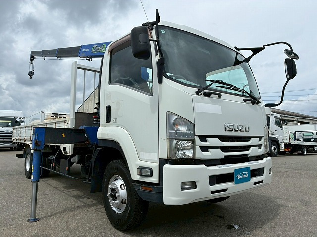 Isuzu Forward 4
