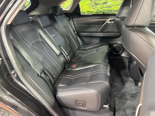 Lexus RX 9