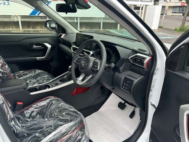 Toyota Raize 10